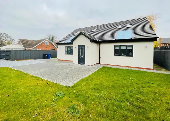 4-Bedroom Cottage In Healing, Grimsby